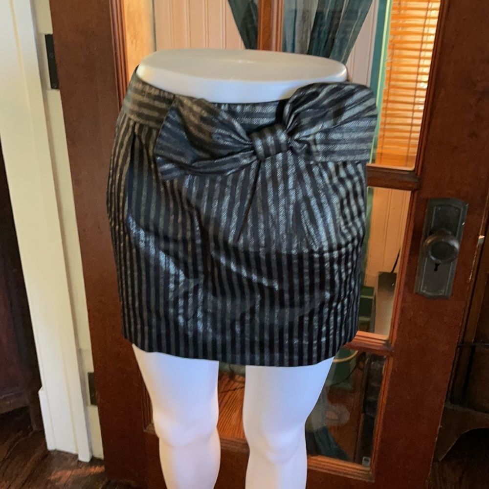 Armani Sz 4 *BOW* BLK&Silver Lined Mini Skirt